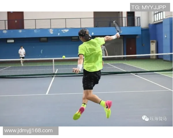 李静亲授网球技巧与心得分享助你提升球技的秘密秘诀